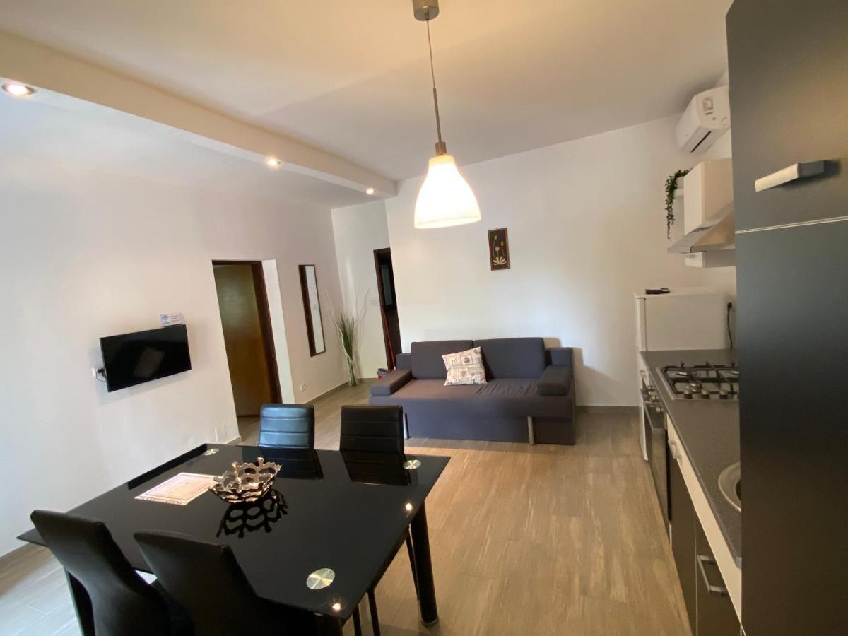 Apartments Tajana Novigrad Istria Exteriör bild